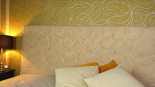 MillaBlis online show from February 13, 2026, 8:05 pm