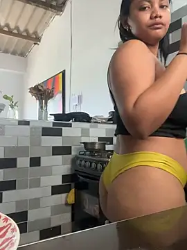 my cam online show from March 7, 2025, 5:06 pm