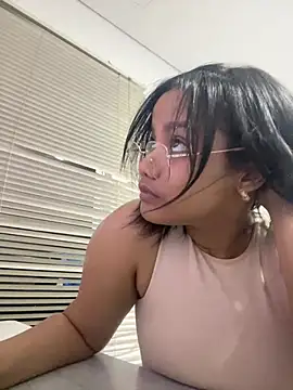 my cam online show from March 13, 2025, 12:05 am