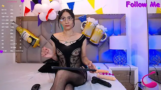 Snapshot of PamelaaPonce chatting on September 29, 2025, 6:57 pm PamelaaPonce online show from September 29, 2025, 6:57 pm