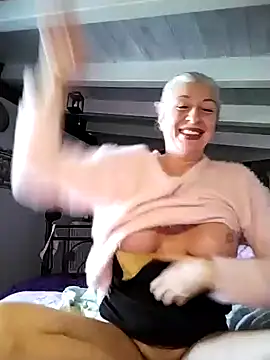 divinaerotica online show from March 6, 2026, 2:13 pm