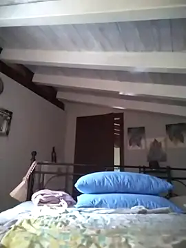 divinaerotica online show from April 12, 2026, 4:01 pm