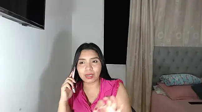 Snapshot of Antoneella_vz chatting on January 27, 2025, 12:12 am Antoneella vz online show from January 27, 2025, 12:12 am
