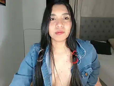 Snapshot of Antoneella_vz chatting on January 31, 2025, 8:22 am Antoneella vz online show from January 31, 2025, 8:22 am