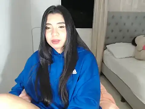Snapshot of Antoneella_vz chatting on February 3, 2025, 3:31 am Antoneella vz online show from February 3, 2025, 3:31 am
