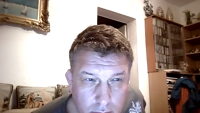 GrandpasDadBulg online show from November 18, 2025, 8:24 pm