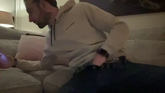 bullyboyy online show from November 15, 2025, 5:20 pm