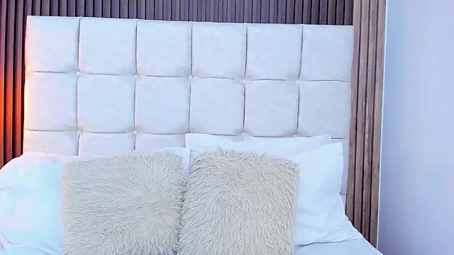 Ariana greenblat online show from March 24, 2026, 5:18 pm