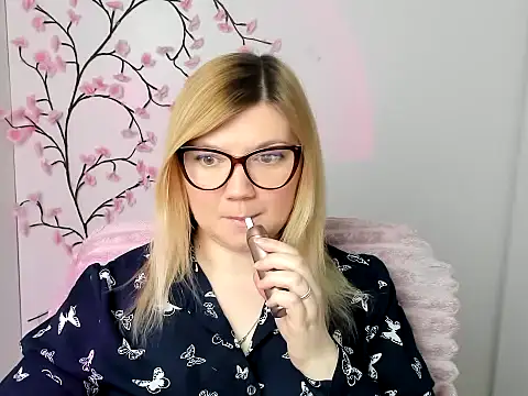 Lola moree online show from March 13, 2026, 12:45 pm