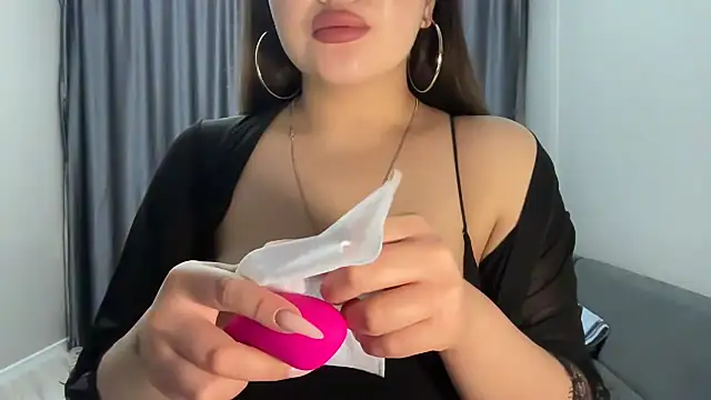 Snapshot of anora_sunny chatting on March 2, 2025, 9:54 pm anora sunny online show from March 2, 2025, 9:54 pm