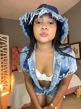 Snapshot of ashanty_queen chatting on March 2, 2025, 12:43 pm ashanty queen online show from March 2, 2025, 12:43 pm