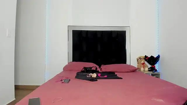 victoriacolin online show from February 7, 2026, 11:58 am