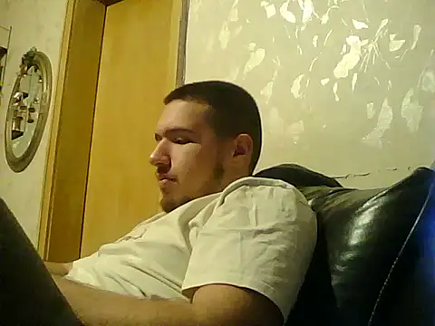 Drag Queen online show from February 9, 2025, 6:47 pm