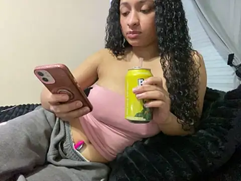 Cristinasunny online show from May 22, 2026, 1:02 am