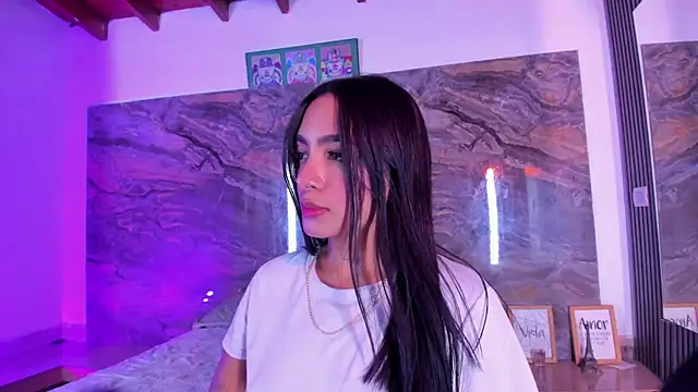 Snapshot of Estefy_gomez09 chatting on June 24, 2026, 12:37 pm Estefy gomez09 online show from June 24, 2026, 12:37 pm