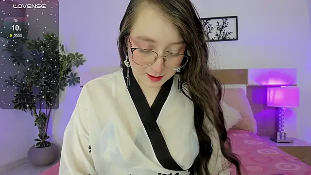 Snapshot of julietha_bianco_ chatting on September 24, 2025, 2:09 pm julietha bianco online show from September 24, 2025, 2:09 pm