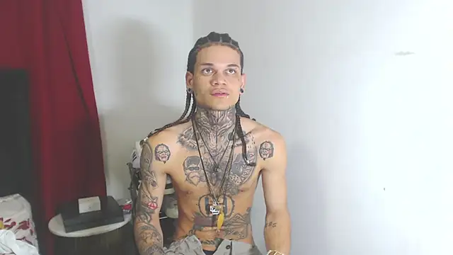 Snapshot of hot_man05 chatting on February 27, 2025, 3:47 am hot man05 online show from February 27, 2025, 3:47 am