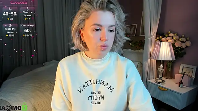 Nikki Kai online show from October 9, 2025, 1:03 am