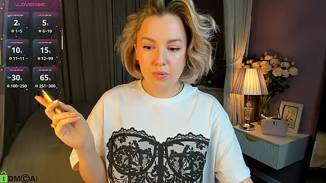 Nikki Kai online show from October 22, 2025, 12:55 am