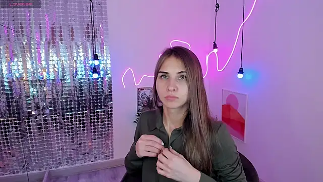 CharmBianca online show from February 9, 2025, 7:41 pm