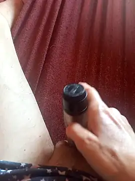 baixinhainsaciavel23 online show from September 17, 2025, 3:57 pm