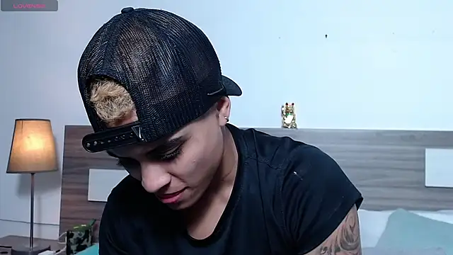 Liiamthompson online show from February 5, 2026, 9:36 am