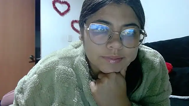 viccky vick online show from September 19, 2025, 2:57 am