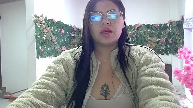 viccky vick online show from November 30, 2025, 9:41 pm