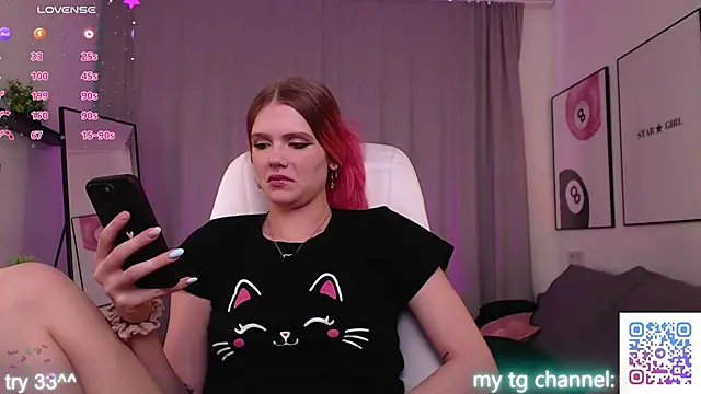 Snapshot of Gretchen_Mol chatting on February 28, 2026, 7:42 am Gretchen Mol online show from February 28, 2026, 7:42 am