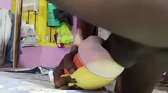 Multiple121 online show from February 26, 2025, 6:43 pm