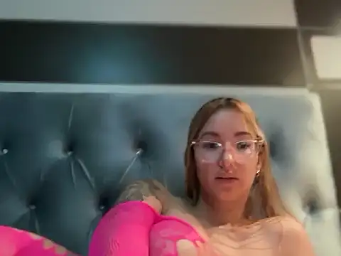 Mermaid-hana online show from July 11, 2026, 3:48 pm