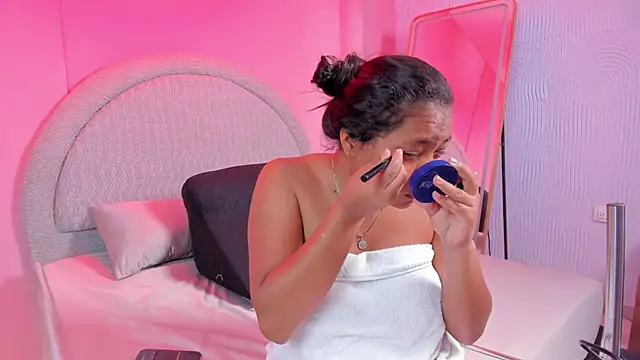 yeikafoxy online show from April 16, 2026, 11:33 am