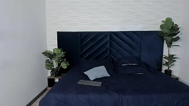Alexa vandercloude online show from February 10, 2025, 11:45 pm