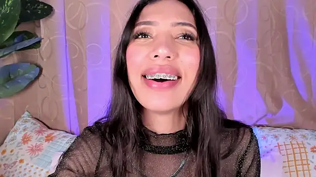 Snapshot of Miss_veronicaa2 chatting on June 24, 2026, 1:10 pm Miss veronicaa2 online show from June 24, 2026, 1:10 pm