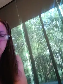 MirandaLatinaLovely online show from June 19, 2026, 5:50 pm