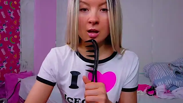 TwerkingCheerleader online show from April 4, 2026, 4:59 pm