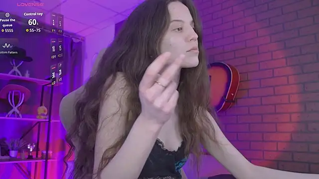 MilaStoyne online show from March 20, 2026, 7:46 am