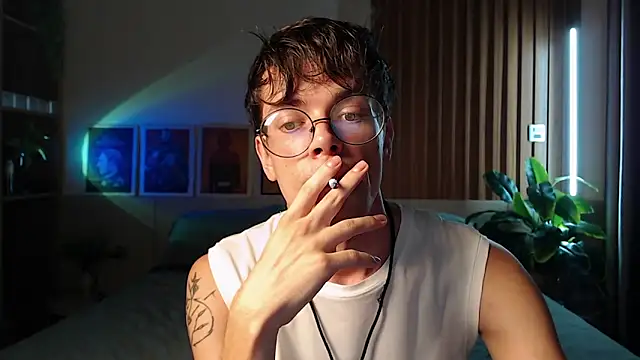 William Henry  online show from April 11, 2026, 2:43 pm