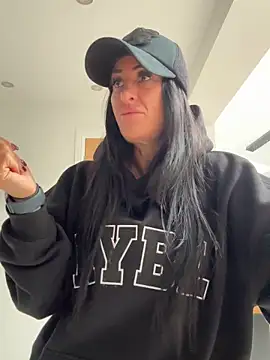 Snapshot of goddess-harper chatting on October 30, 2025, 1:01 pm goddess-harper online show from October 30, 2025, 1:01 pm