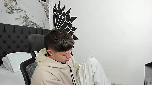 marcuscollins1  online show from March 15, 2026, 12:11 pm