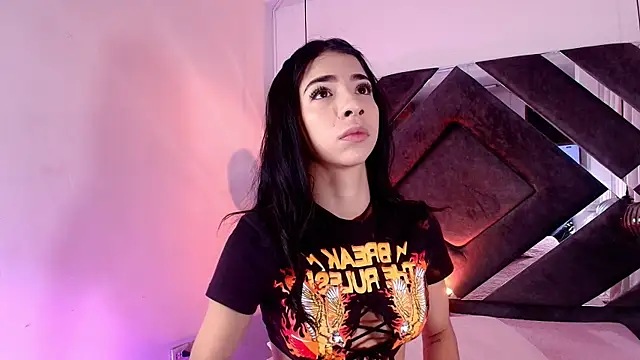 sara lopee1 online show from September 10, 2025, 11:54 am