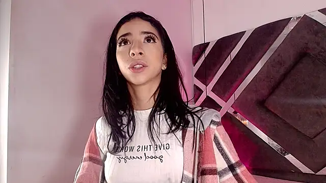 sara lopee1 online show from October 6, 2025, 12:02 pm