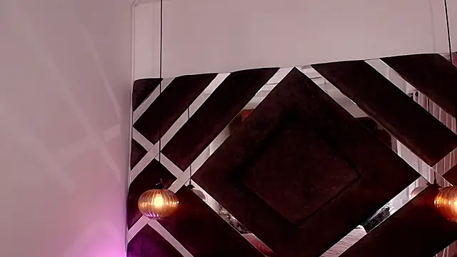 sara lopee1 online show from October 8, 2025, 12:03 pm