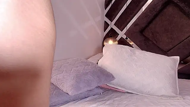 sara lopee1 online show from October 31, 2025, 12:06 pm