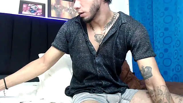 Niick01  online show from February 23, 2025, 5:50 pm