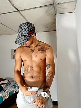 Niick01  online show from September 10, 2025, 5:13 pm