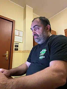 Snapshot of fuocovivo4 chatting on January 31, 2025, 7:08 pm fuocovivo4 online show from January 31, 2025, 7:08 pm