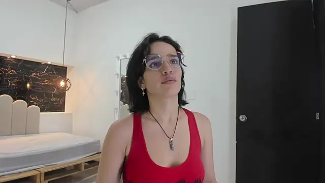 Annyrosee online show from September 10, 2025, 8:42 pm