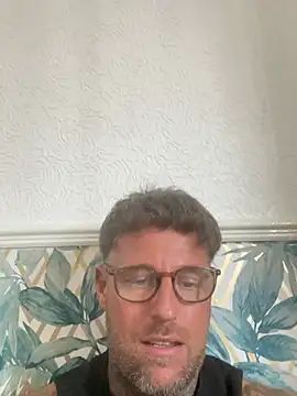 Jamesdeanmcqueen online show from June 21, 2026, 4:42 pm