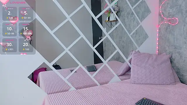 Snapshot of Rachel_new20 chatting on October 27, 2025, 8:46 pm Rachel new20 online show from October 27, 2025, 8:46 pm